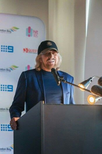 BarryGibbs13412's tweet image. ✨ Timeless style &amp;amp; soulful sound. Vintage to modern classics, crafted with passion. 🎶 Find yours &amp;amp; keep the music alive. #BarryGibb #StyleWithSoul #BeeGeesForever