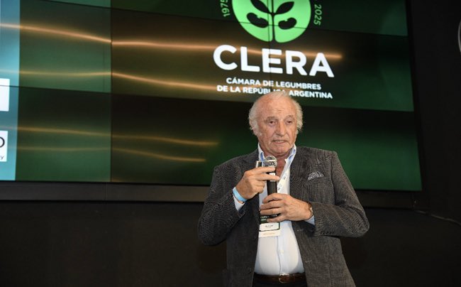 Visión global y local🌱

Mercados agrícolas. ¿Soja a US$500?: el rebote que Chicago no podría evitar, según Enrique Erize de <a href="/NovitasARG/">Nóvitas S.A.</a> 

➡️ agroverdad.com.ar/2025/11/mercad…

 #40AñosAV #AgroTitular #AgroCordoba #agro #campo #soja #Mercadodegranos