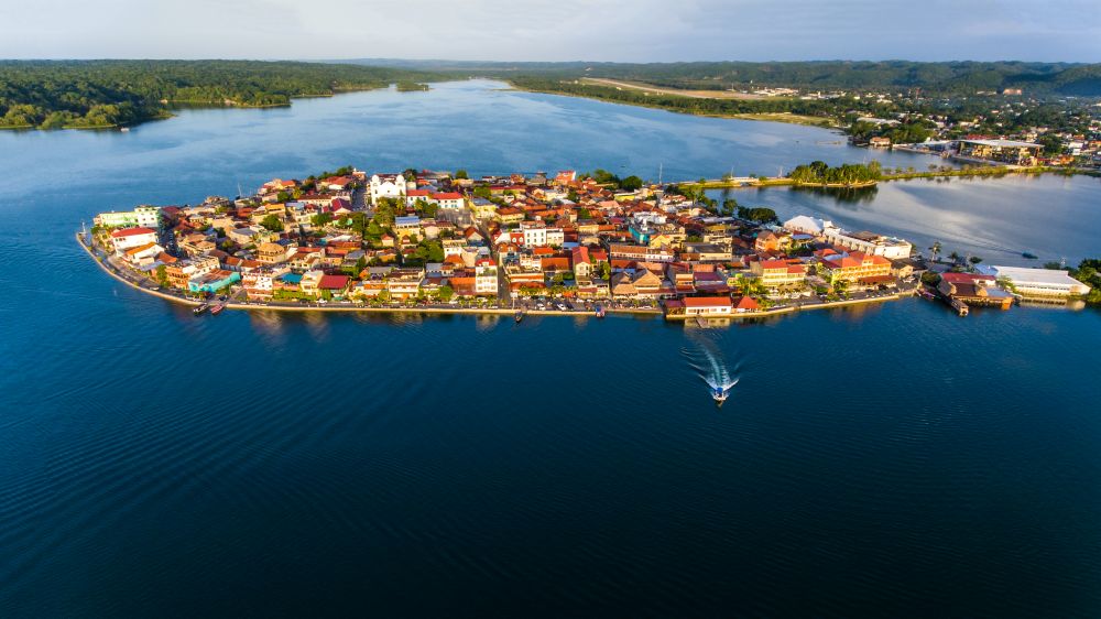 bbc.co.uk/iplayer/episod… - Episode 1 of the new series of Celebrity Race Across The World saw contestants travel from Isla Mujeres in Mexico's Yucatan Peninsula to Flores in Guatemala. You can visit both on a tailor made holiday with Beyond The Ordinary.
#raceacrosstheworld