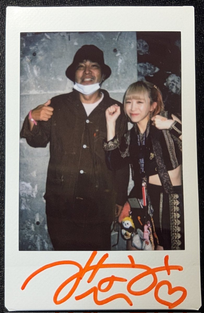 ※時間ぎりぎり
⛰️ﾊｧﾊｧ…どうも...🫠
🍒走ってきたの？
⛰️ギリだったので…
🍒ありがとう🥹お名前は？
⛰️えっと…前なんて名乗りましたっけ？noliか⛰️か…
🍒あっ
⛰️あっ
🍒覚えてる！
⛰️覚えてますか？
🍒服が違う！!
⛰️そりゃそうだろ！!
 #エンビィ