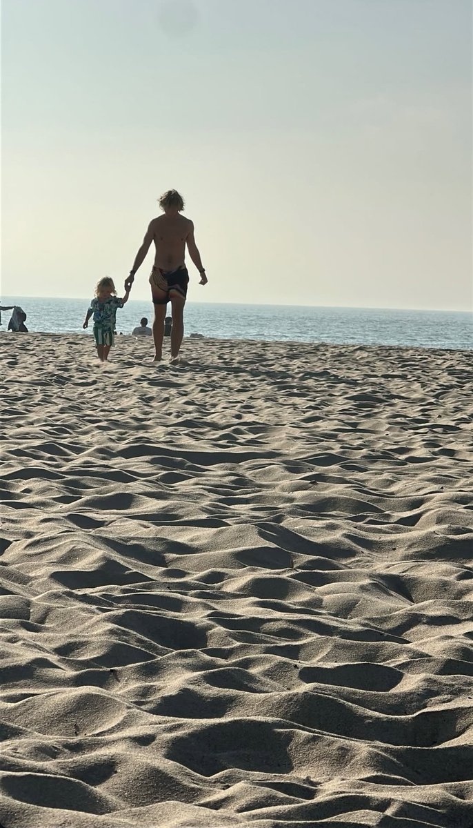 Praia 🏖 em família 💛
