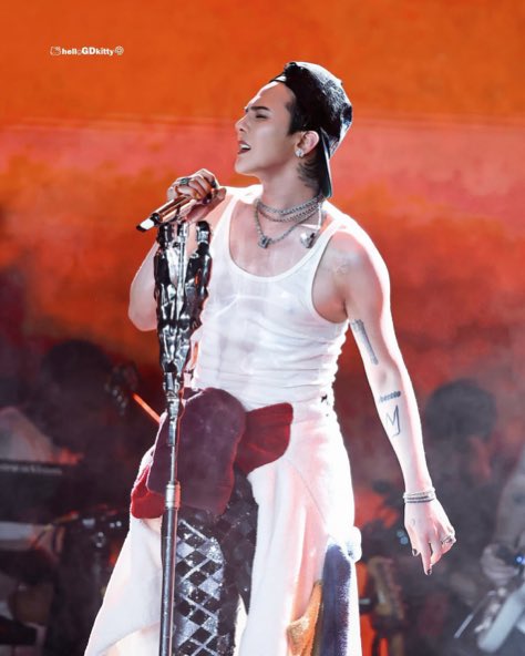 itsgdbaby's tweet photo. i vote #GDRAGON for #2025MAMAVOTE https://t.co/Q6TuLXs56q