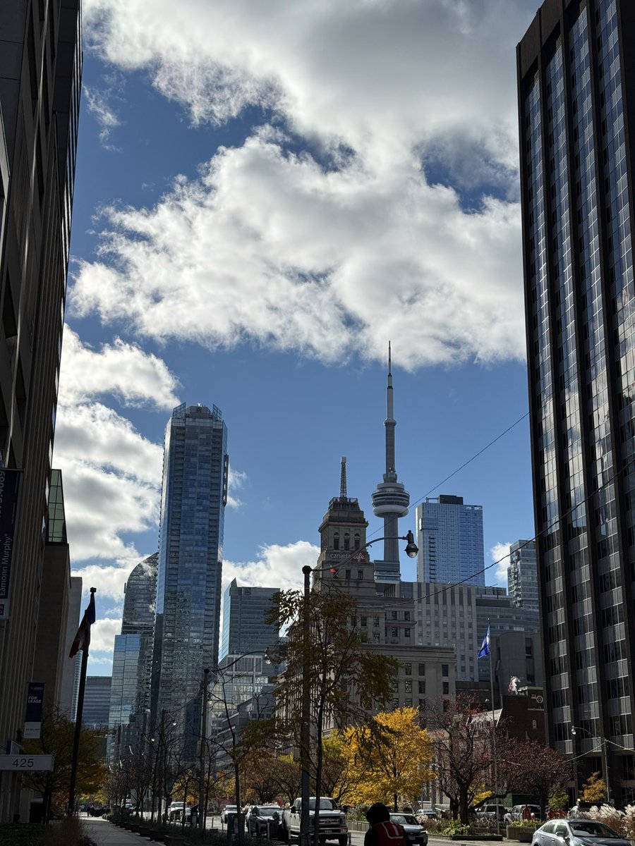 mariabachp's tweet photo. i’m in toronto and i got this view🫶🏻 https://t.co/75PRxYFuDk