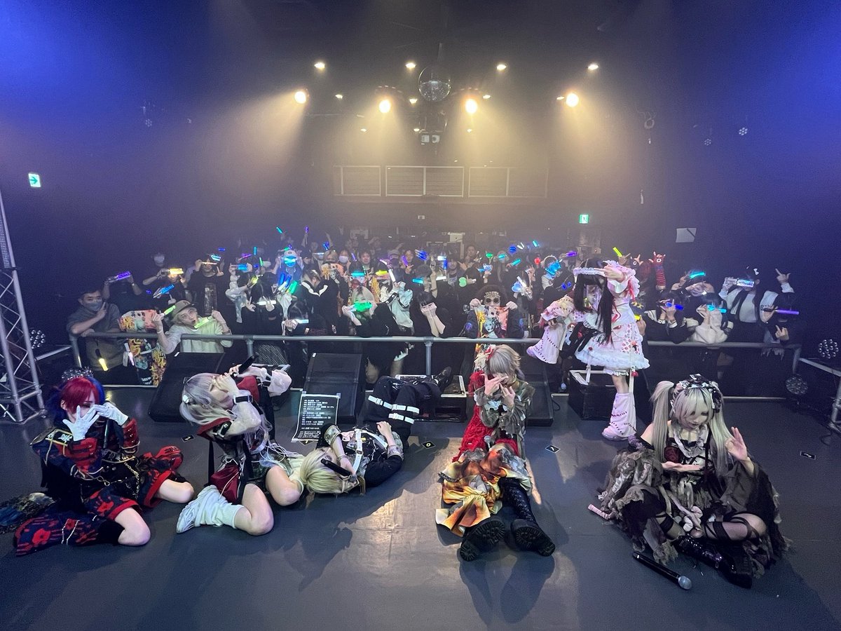 mercuro_info's tweet photo. マーキュロ単独巡業🎌＼絶望セカイ／郡山編ありがとうございました‼️
またマーキュロとして福島県に来られて嬉しかった(  ߹꒳​߹ )
もっと来たいけど、一年おきでも何度も来たい、マーキュロで何度でも‼️‼️‼️‼️
逢いに来てくれてありがとう、これかも持ち寄った絶望をぶちまけて叫んで燃やして人生𝑳𝑬𝑻'𝑺 𝑮𝑶𝑶𝑶𝑶𝑶𝑶だ😭❤️‍🔥❤️‍🔥❤️‍🔥❤️‍🔥❤️‍🔥❤️‍🔥💞💞💞💞💞💞💞💞💞⛩藍咲ユウリ🦋