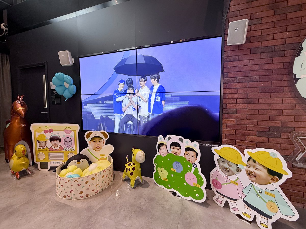 sujupiter_'s tweet photo. 𝙎𝙐𝙋𝙀𝙍 𝙅𝙐𝙉𝙄𝙊𝙍 𝘿𝙀𝘽𝙐𝙏 20𝙩𝙝 𝘼𝙉𝙉𝙄𝙑𝙀𝙍𝙎𝘼𝙍𝙔 𝙎𝙐𝙋𝙋𝙊𝙍𝙏 𝙄𝙉 𝙃𝙊𝙉𝙂 𝙆𝙊𝙉𝙂

ѕυρєя ℓσνєя тнєσяια 🩵 𝙈𝙄𝙉𝙄 𝙀𝙓𝙃𝙄𝘽𝙄𝙏𝙄𝙊𝙉 https://t.co/B1hL9kLI8J