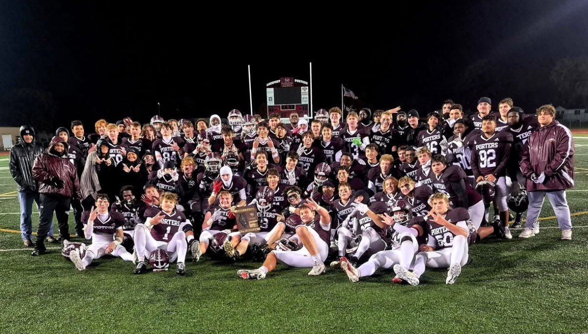 CwcPorters's tweet image. What an amazing week for the Porters! 🏐🏊‍♀️🏈 It’s always exciting when so many teams come out on top — volleyball, swimming &amp;amp; diving, and football all shining at once! Definitely a great week to be a Porter — congratulations to all the athletes, coaches, and fans! 💜💪🏻