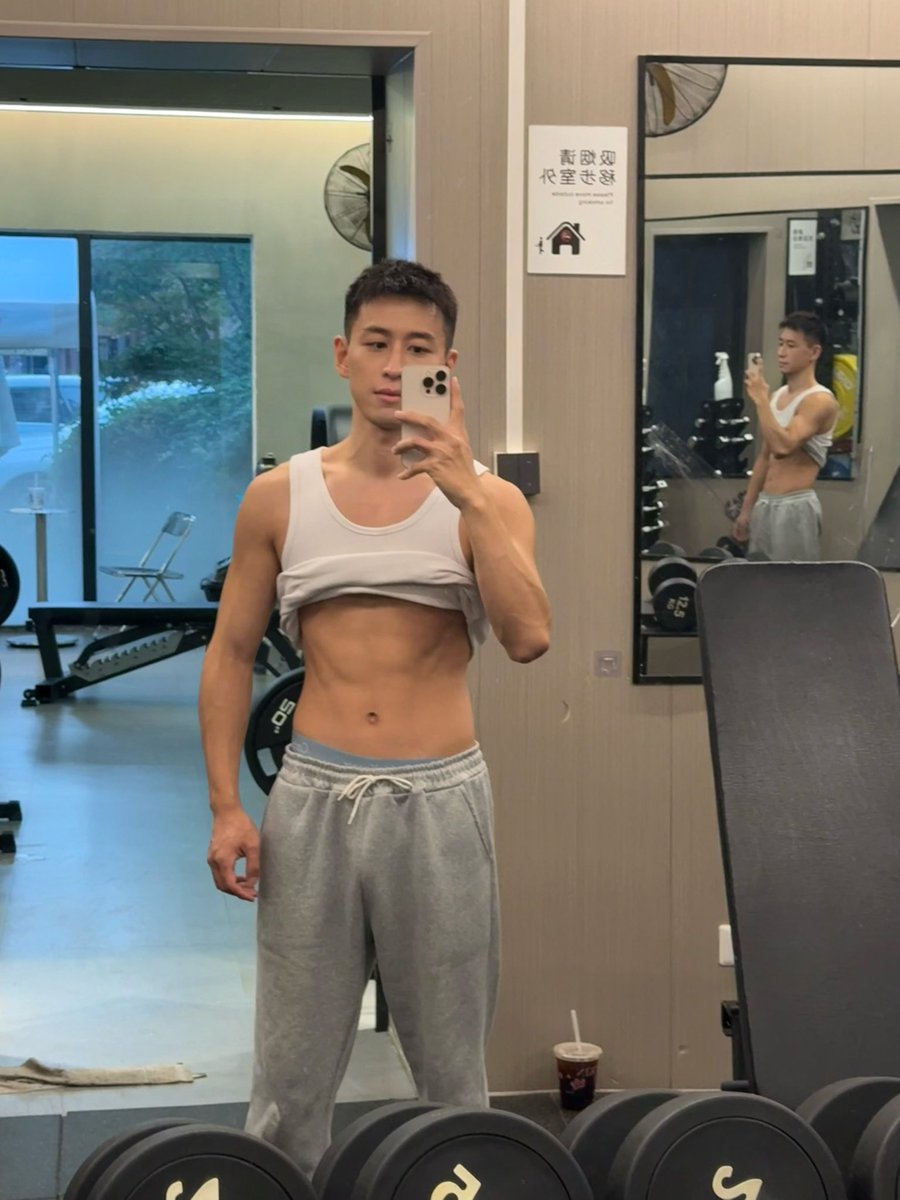 肌肉奶狗dd tweet media