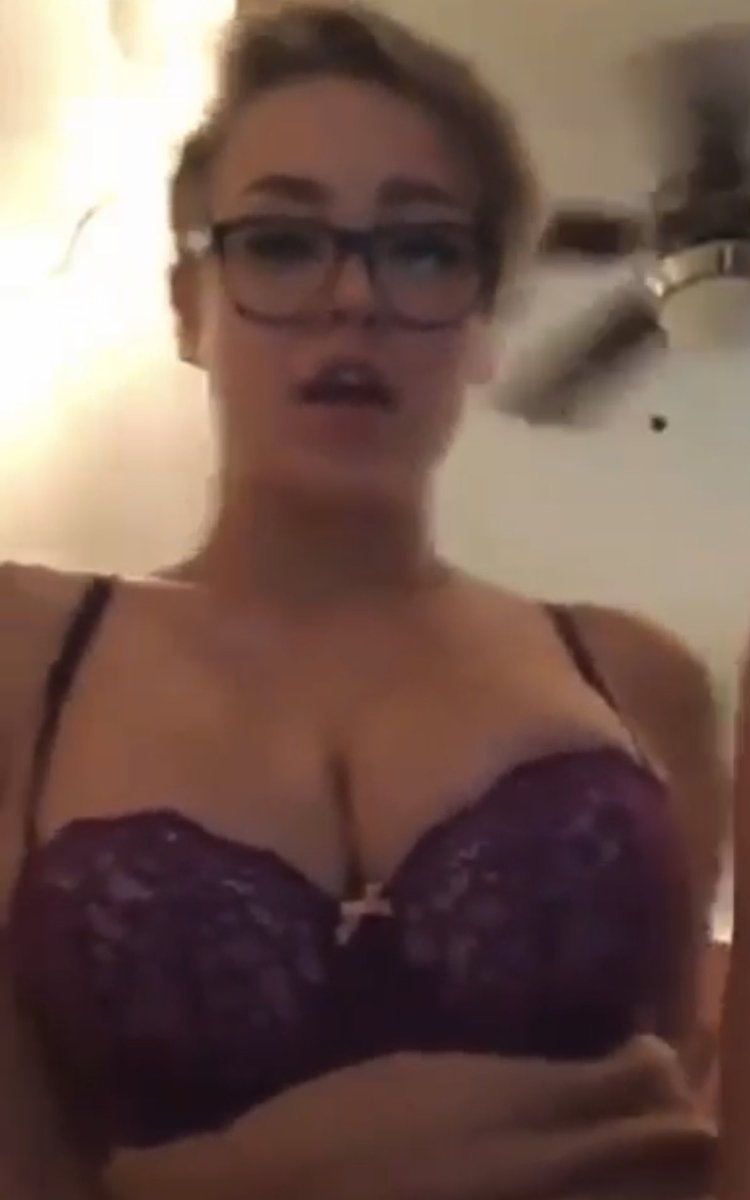 SamathanRo9fbs's tweet image. Boring day😻