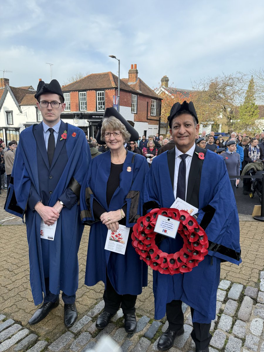 hiteshkkaria's tweet image. Privileged &amp;amp; honoured to attend the Act of Remembrance service today organised by @PinnerAssociat with @DSimmonds_RNP @JuneRBaxter @CllrNormando @kuha4harrow &amp;amp; @NorthHarrowCB. 
Amazing turnout by local #Pinner residents
#LestWeForget