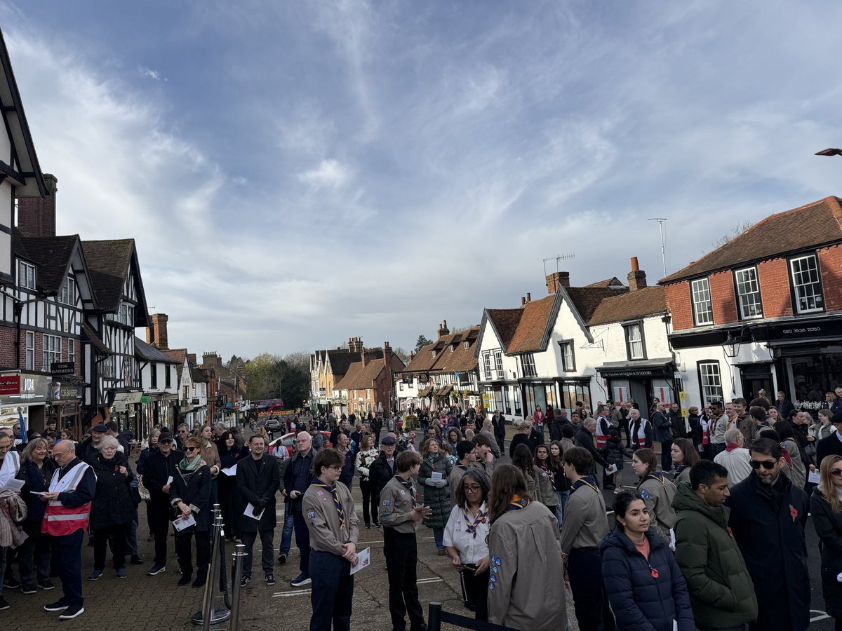 hiteshkkaria's tweet image. Privileged &amp;amp; honoured to attend the Act of Remembrance service today organised by @PinnerAssociat with @DSimmonds_RNP @JuneRBaxter @CllrNormando @kuha4harrow &amp;amp; @NorthHarrowCB. 
Amazing turnout by local #Pinner residents
#LestWeForget