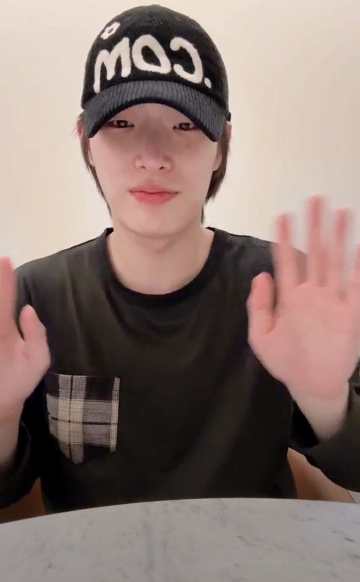 ateeztakemy_'s tweet image. 공주 아푸지말고,, 와줘서 고마워
근데 다쳐서 속상한건 어쩔 수 없움……..
볼따구랑 눈이랑 코 다 빨개서 감기왔나 걱정되고 아무튼 밍기야 한국 오면 꼭 병원 가봐야해
오늘도 사랑해 정말 수고했어