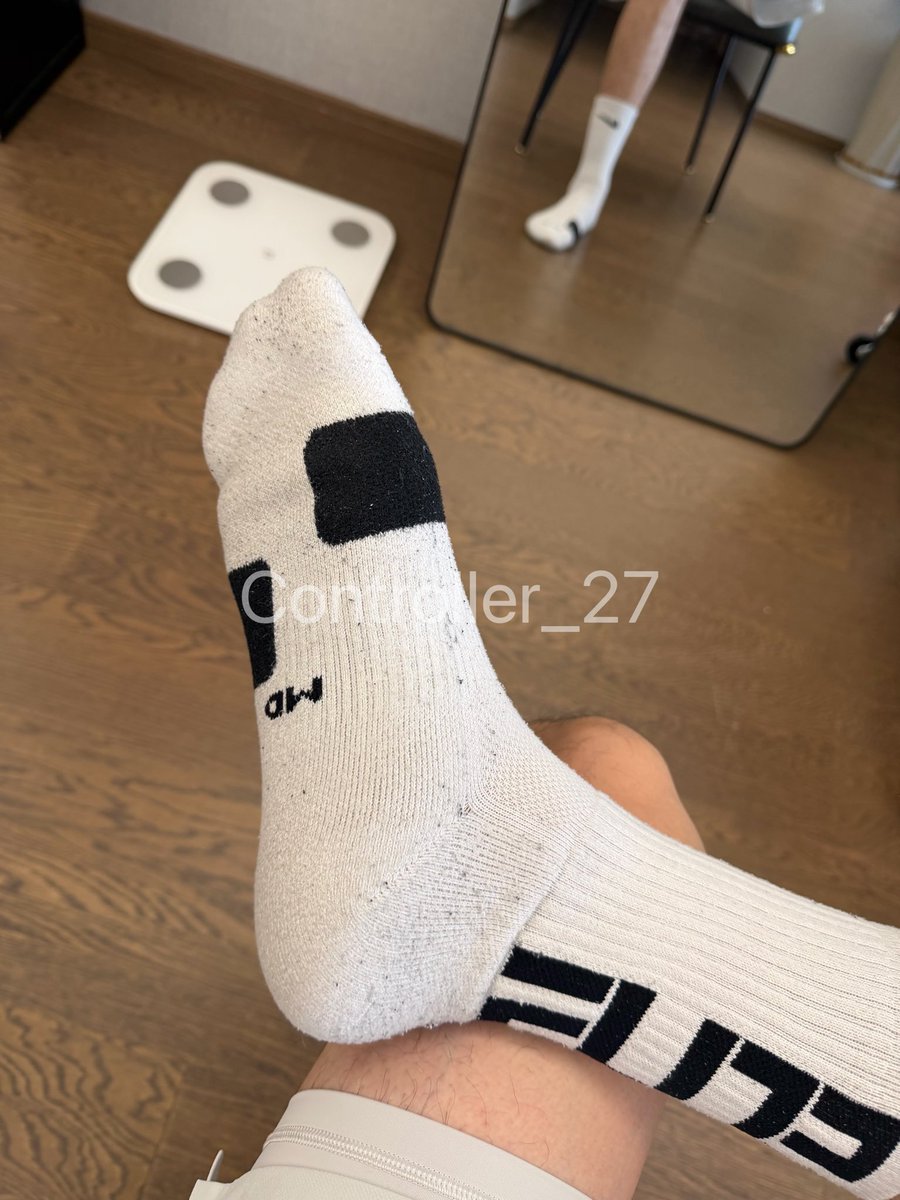 Controller_27 tweet media