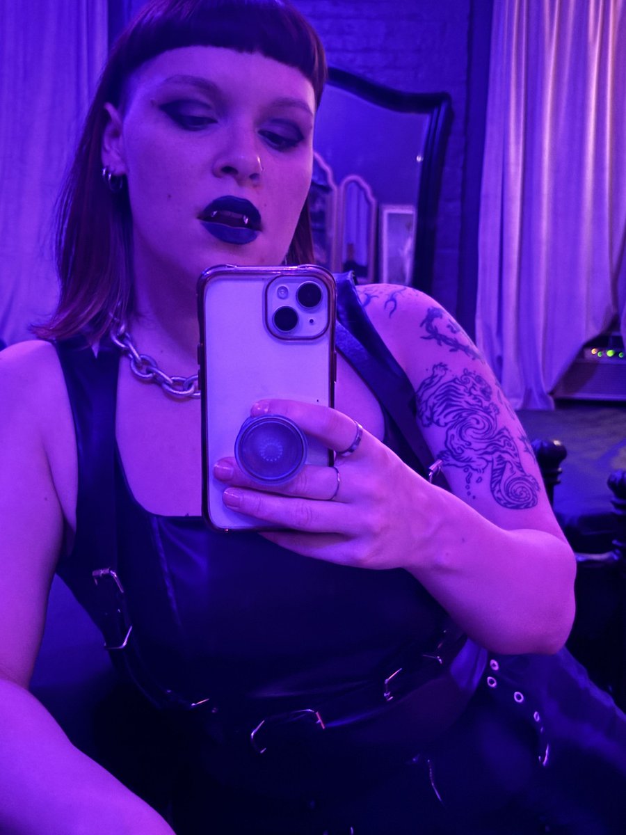 ServeJanet225's tweet photo. Hello slaves x ,who would bail the cat off the clift , consider yourself lucky to be among my domain😈🔥 https://t.co/KID2MC97BS