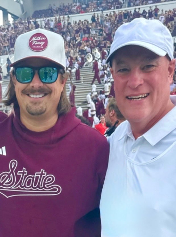 cs_bounds's tweet image. Big day in Starkvegas on Saturday with Philly friend ⁦@HardyMusic⁩ and ⁦@HailStateFB⁩ 🏈! Hail State !!