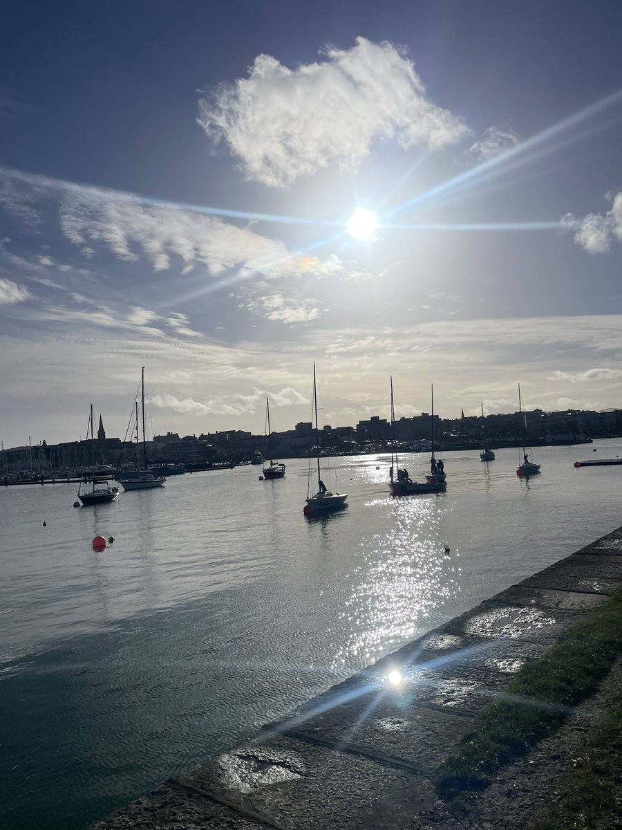 lindabrennan223's tweet photo. Beautiful sunshine and shadows on the harbour at Dun Laoghaire…#300daysofwalking #westpier #SundayMorning https://t.co/iNuegrdb02