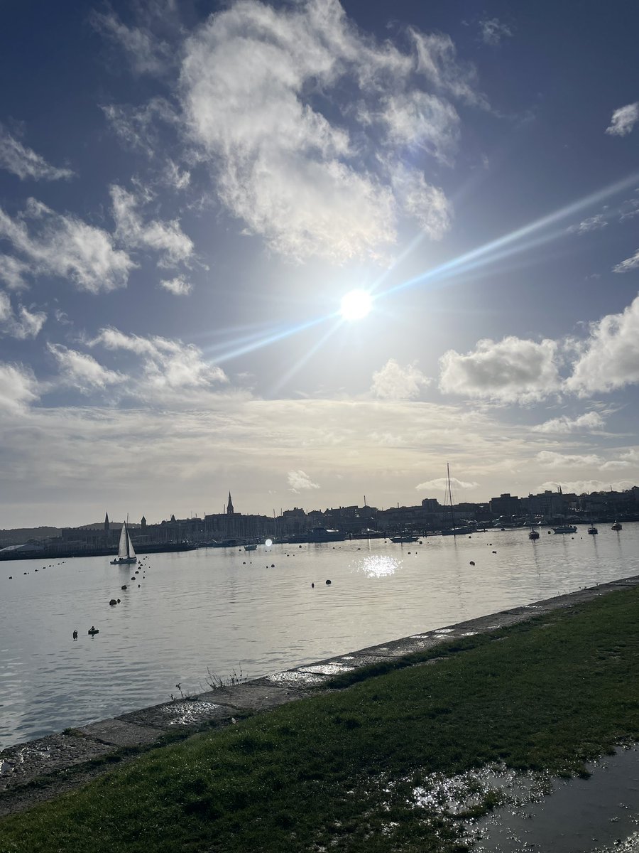 lindabrennan223's tweet photo. Beautiful sunshine and shadows on the harbour at Dun Laoghaire…#300daysofwalking #westpier #SundayMorning https://t.co/iNuegrdb02
