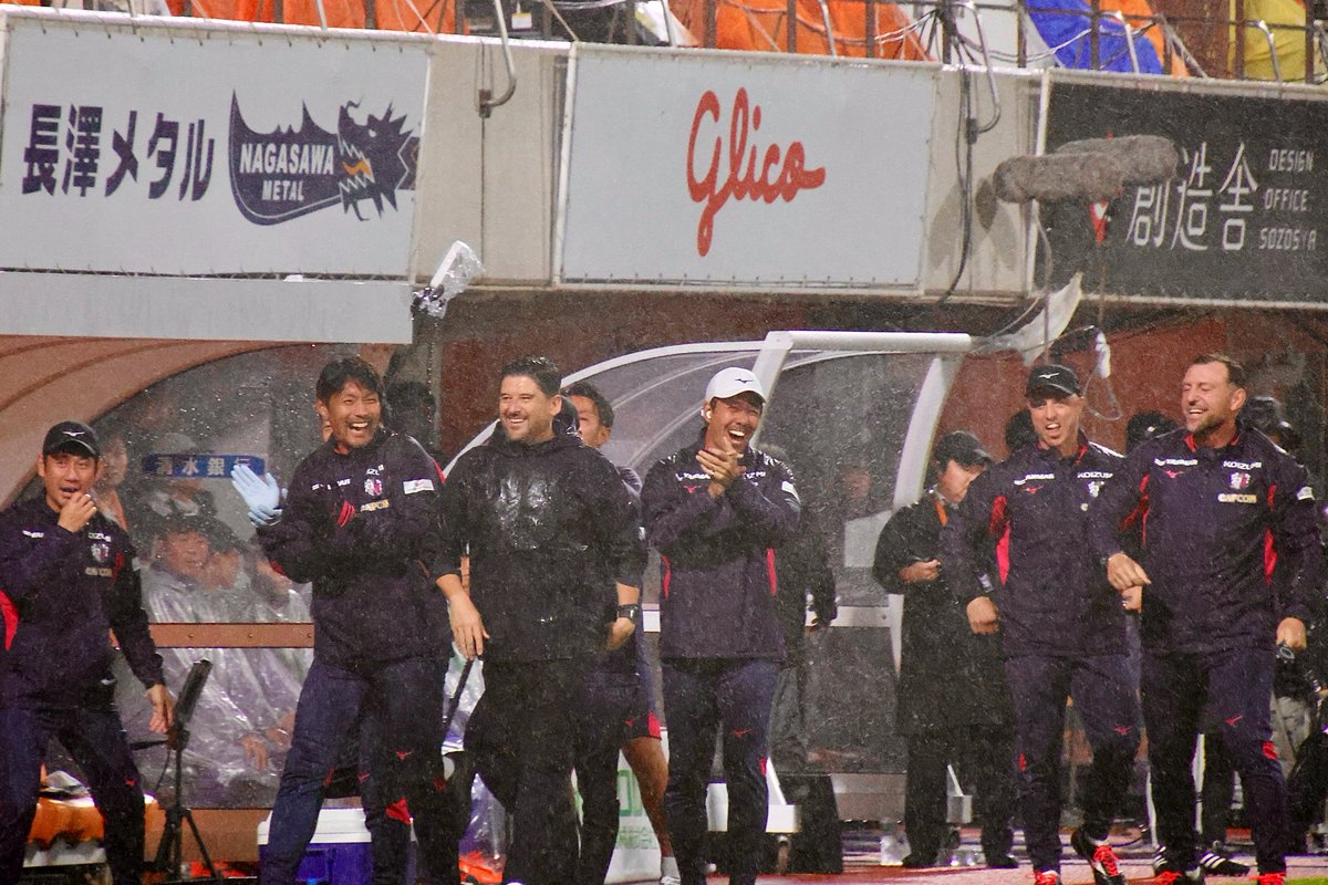 ケンゴールの後のスタッフ陣😊😊😊