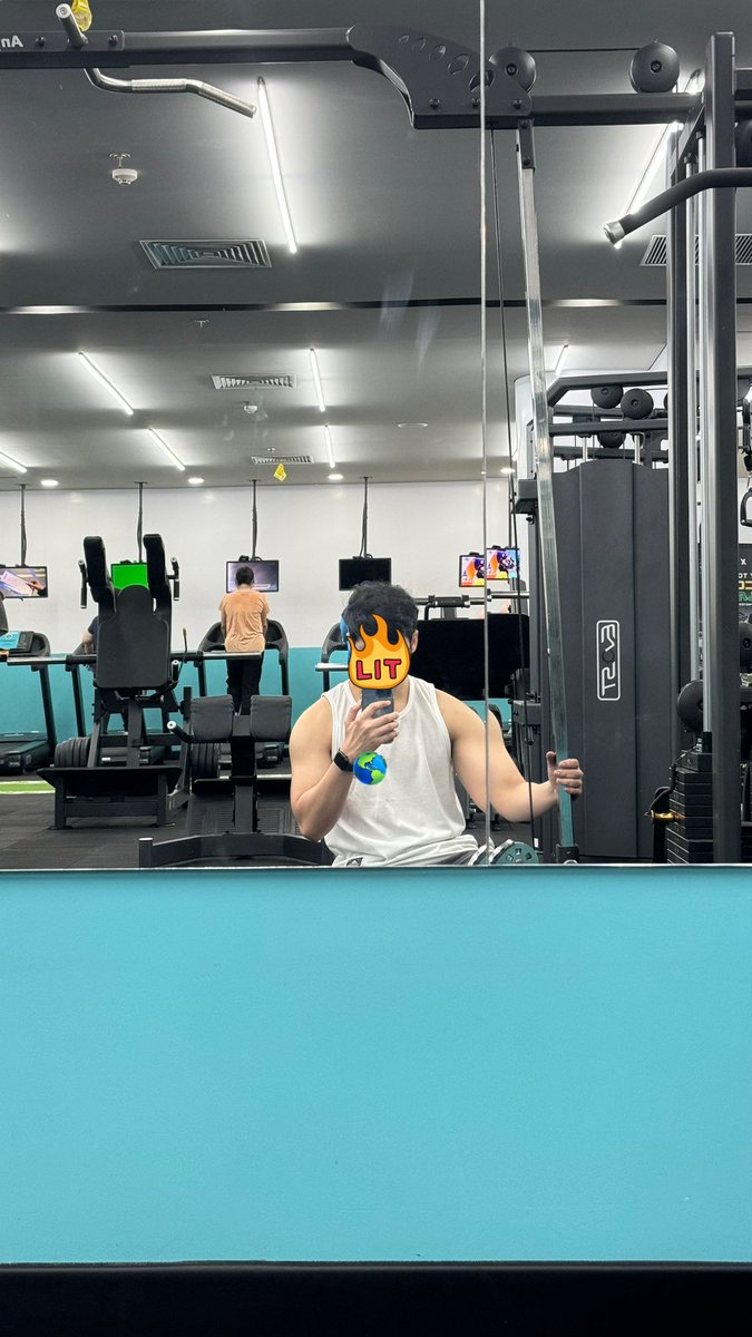 pflowright's tweet image. in my prime era 🔥👹