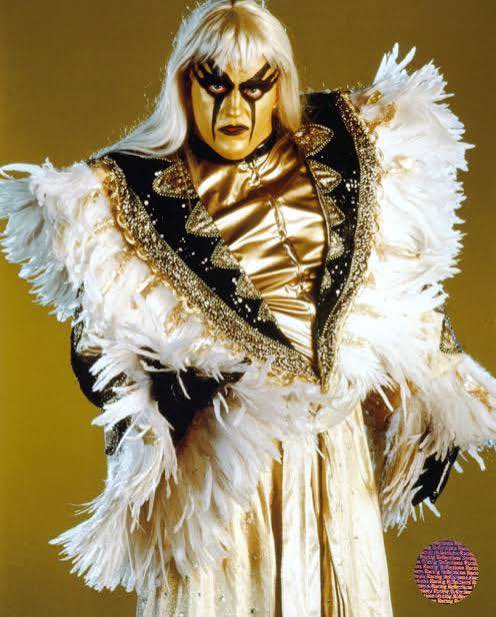 I think EVERY public figure, politician, and billionaire should have to eat 5g of shrooms on stream 

There has to be a quid pro quo for all that extra power and reach and this will help us determine the good ones vs the bad ones very easily and quickly 
<a href="/bryan_johnson/">Bryan Johnson</a>