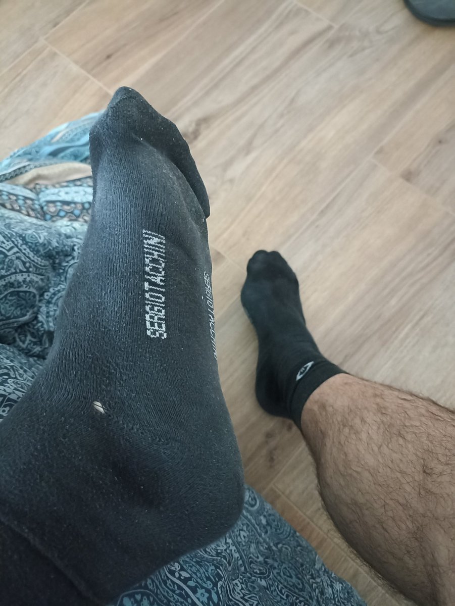 M23Master's tweet image. After a whole day my socks are so sweaty and smelly 🔥 I bet you'd love them 😈

@rt_feet #findomalpha #findom #findomita #cashmaster #feetworshi̇p #feetfetısh #feetmaster #feetbuyers #footfetısh #malefindom #malesoles #cashsub #cashdom #findomking #soles #malefindom #findomking