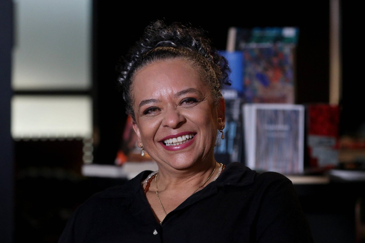 Quem é Ana Maria Gonçalves, primeira mulher negra na Academia Brasileira de Letras glo.bo/885pgan
