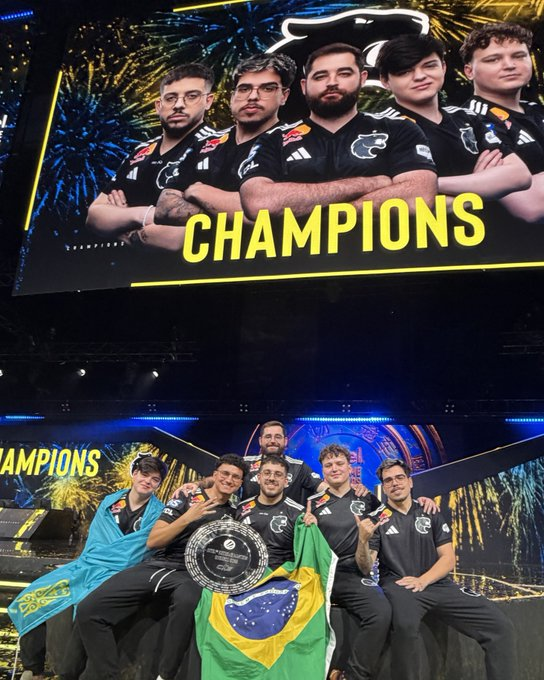 O gaugau finalmente transmitiu um titulo tier S do Brasil, nao teve ninguém que acreditou mais do que ele

Ele merece 🫀