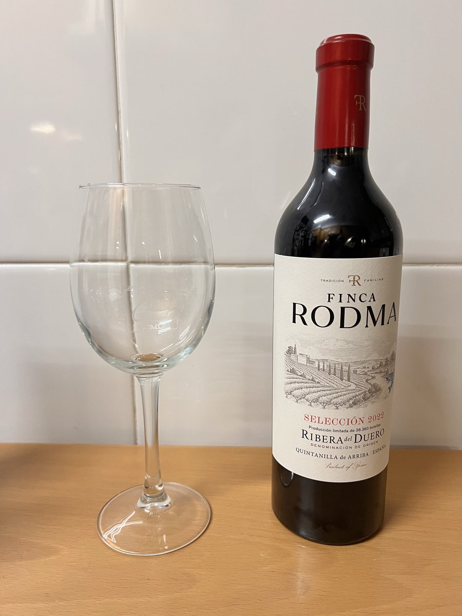 rafamanuEl68's tweet photo. #LaPaellaDeLosDomingos
Clásica de conejo, pollo, judías y alcachofas
Tinta del país #Rodma #RiberaDelDuero
Comida genial con hijos y abuelos 😀
Todo un lujo 🎶 #FelizDomingo https://t.co/m2KUoRvKKV