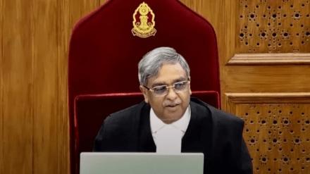 NewsAlgebraIND's tweet photo. BIG REVELATION 🚨 Supreme Court Justice Vikram Nath said 70% of India’s prisoners haven’t been found guilty yet.

He called this a “serious concern” and urged urgent reforms in legal aid and undertrial detention.

Most inmates are waiting for their cases to be heard, not serving sentences.

The call for justice system reform has never been louder.