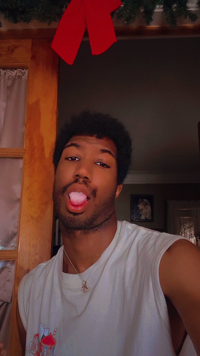 ✨sharkuccino✨ tweet media