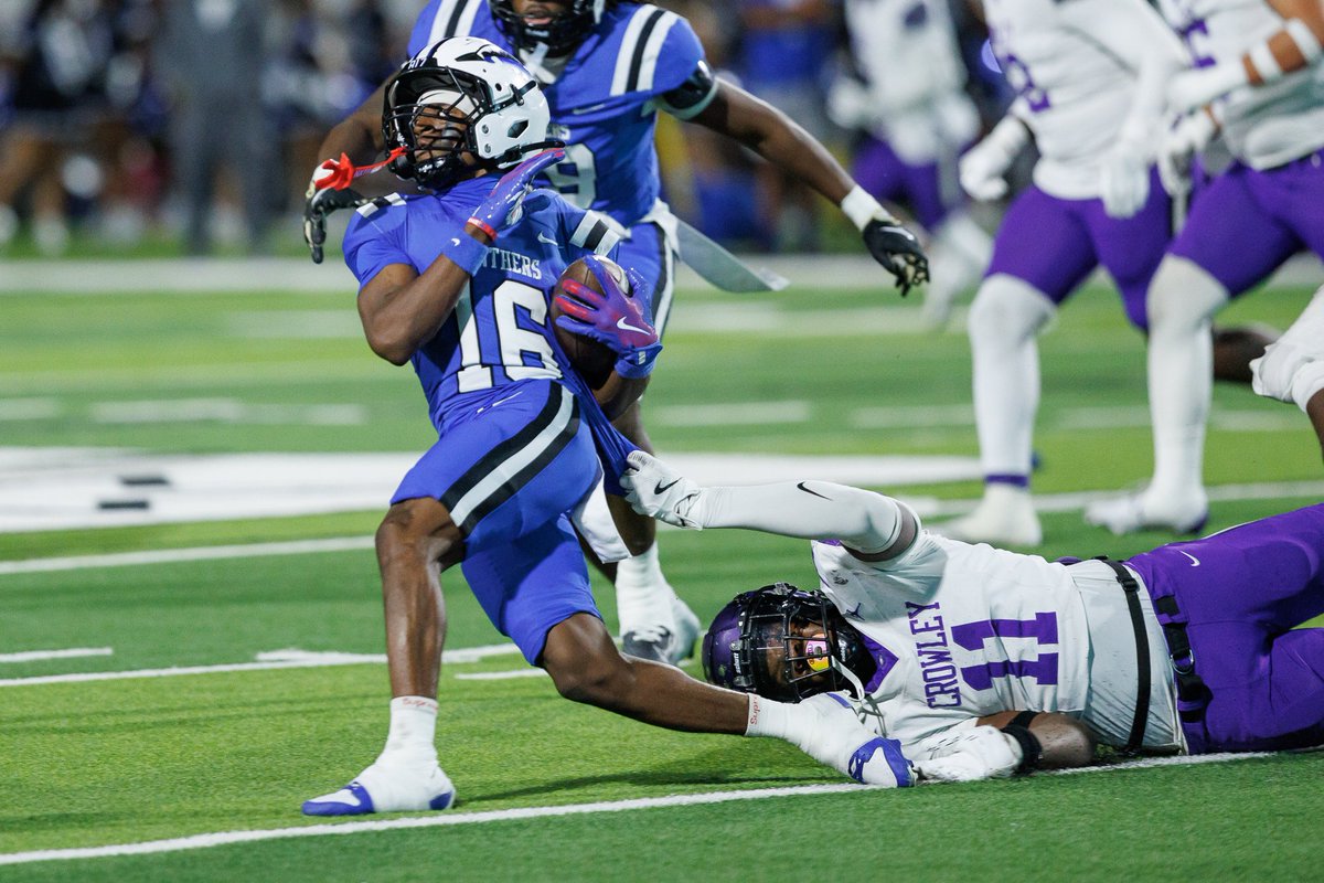 Some of my favorite pictures from the NC game <a href="/luhjayt/">Jayden Terry</a> did his thing 💪🦅🏈

hudl.com/v/2T9uns