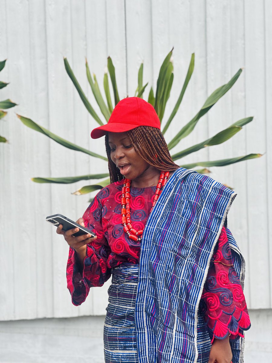 How I showed up for today’s anniversary service <a href="/cci__global/">Celebration Church International</a> <a href="/cci_ikeja/">CCI Ikeja Campus</a> courtesy of my mother’s wardrobe 🥹🥹.
Congratulations to us all🥳🥳🥳.

#CciAt13
#SpecialAnniversaryService
#EndlessLifeFestival