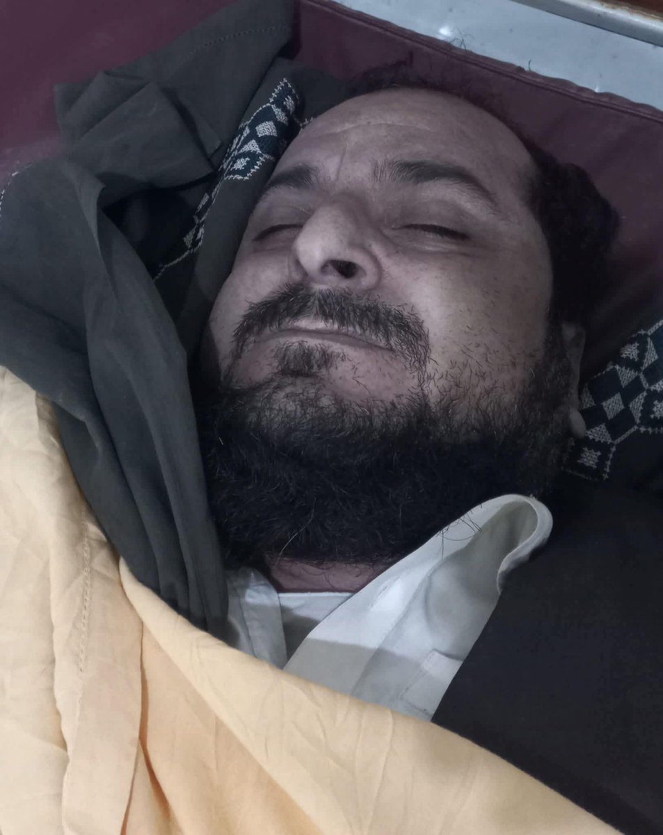 ImRakiti_'s tweet image. اناللہ وانا الیہ راجعون 
چمن جمعیت علماء اسلام کے ضلعی رہنما خادم جمعیت مولانا قاری محمد اعظم صاحب کو نامعلوم افراد کی جانب سے فائرنگ کرکے شھید کردیا گیا