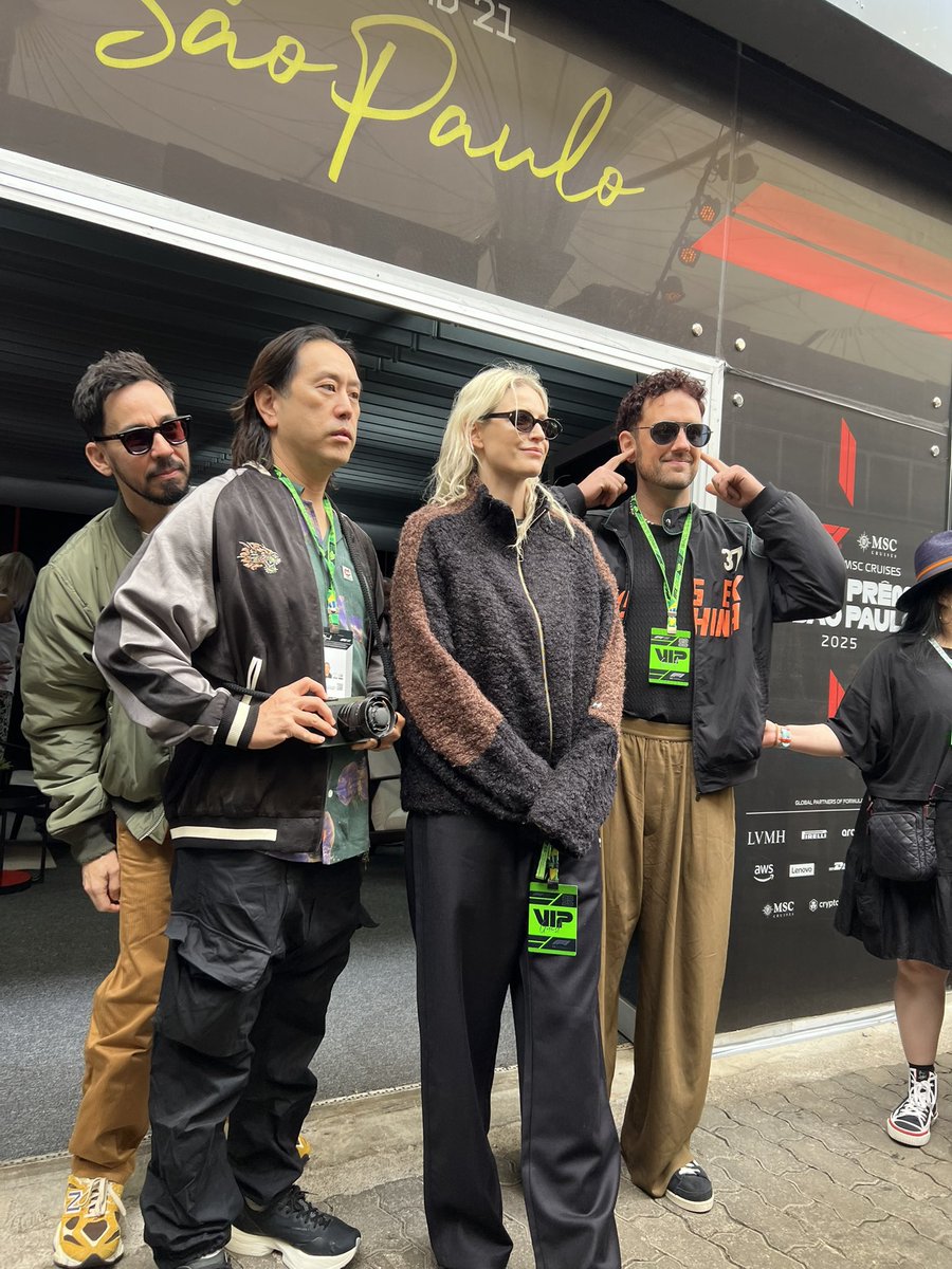 BroodingAnanas's tweet image. LINKIN PARK IN THE PADDOCK‼️

THIS IS NOT A DRILL‼️ LINKIN PARK AT F1 RACE TODAY IN SÃO PAULO‼️‼️