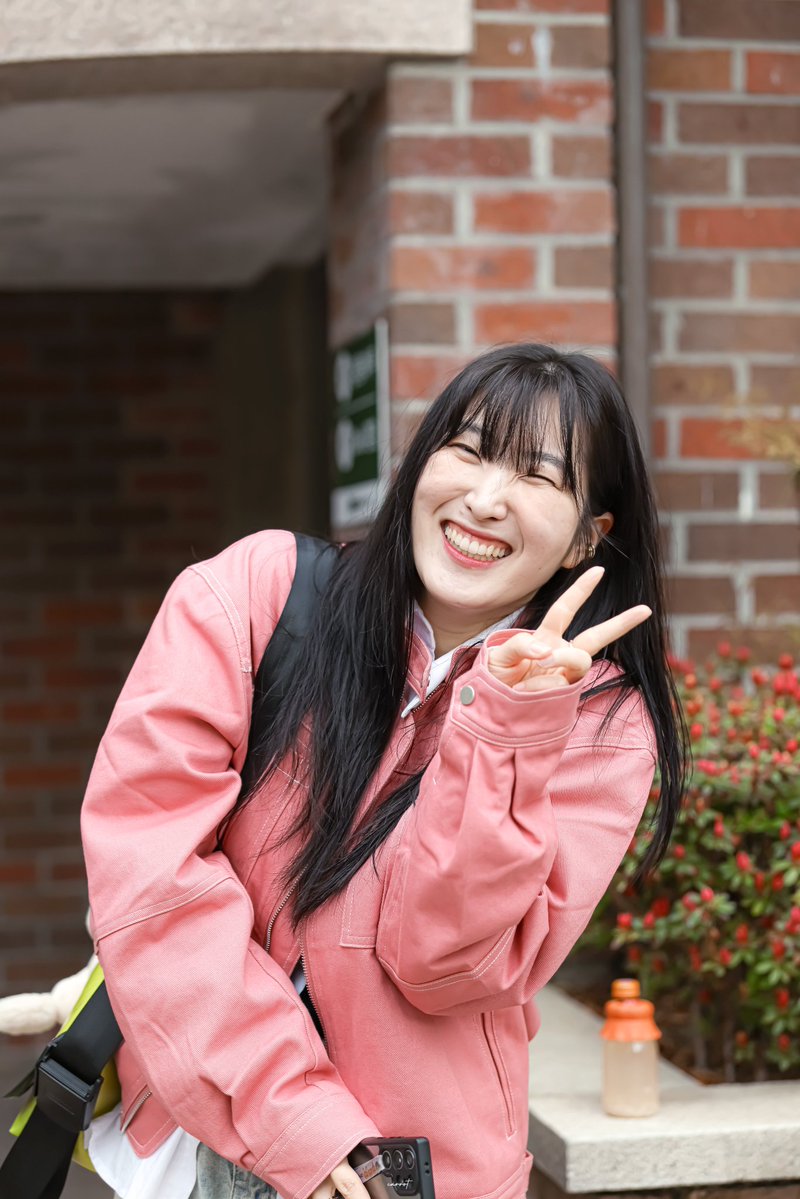 금전운여우부적의 주인공
97년생 아기여우
팬들좋아 코염둥이 햇살공주 소리꾼
이 진 주
많은사랑바랍니다 . . .