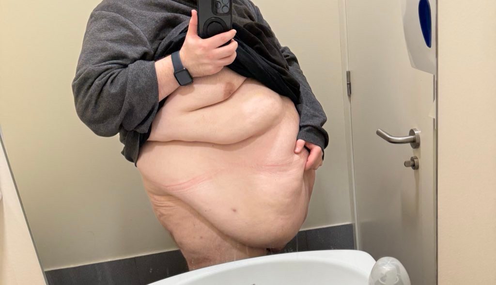 xbeautifulmessx.bsky.social (@xbeautifulmessx) on Twitter photo 