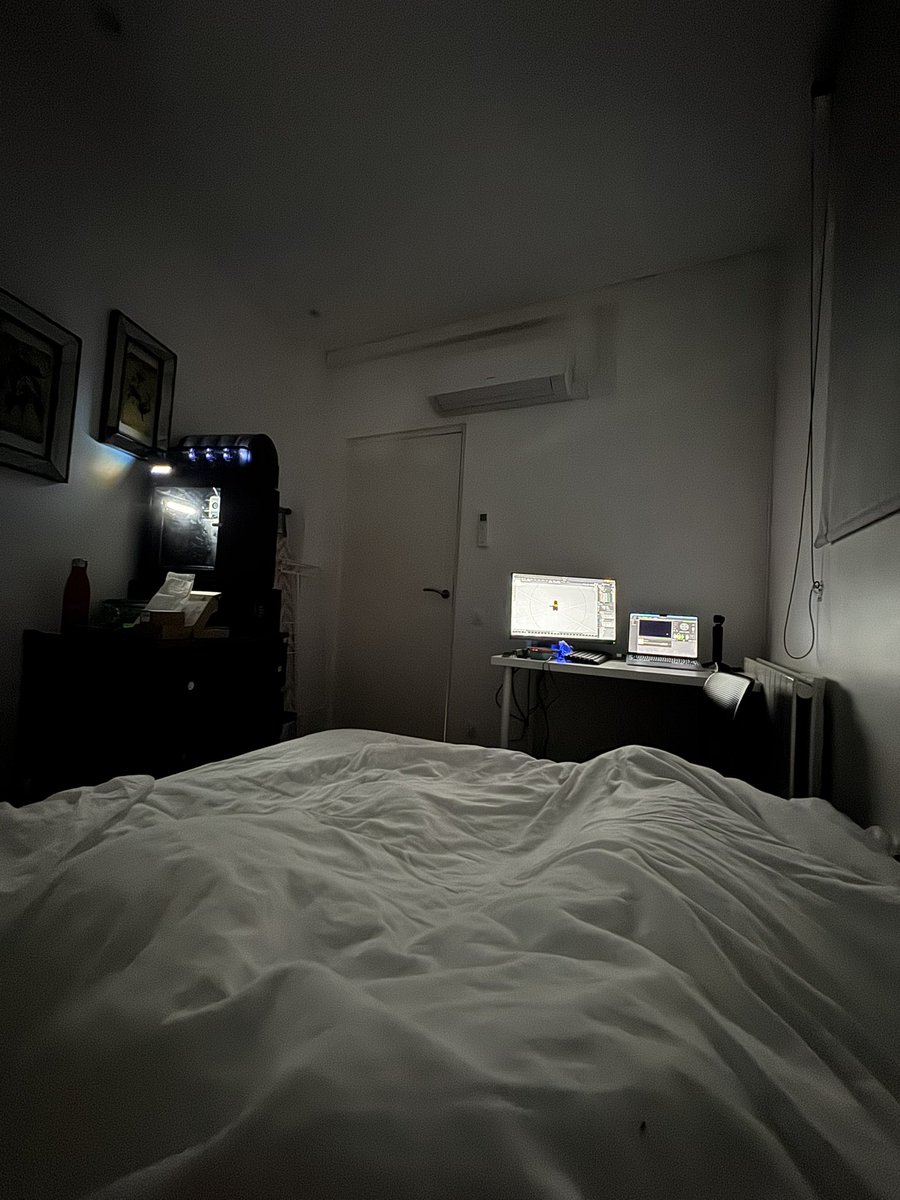 pham_blnh's tweet image. week 1 of building bebo, an open source mini humanoid for less than 1000$

&amp;gt; completed the design for the upper body and arms
&amp;gt; completed the software runtime and architecture
&amp;gt; bebo has its own memory of the world, the people it has seen, the object it likes,…
&amp;gt; can run 24/7,…