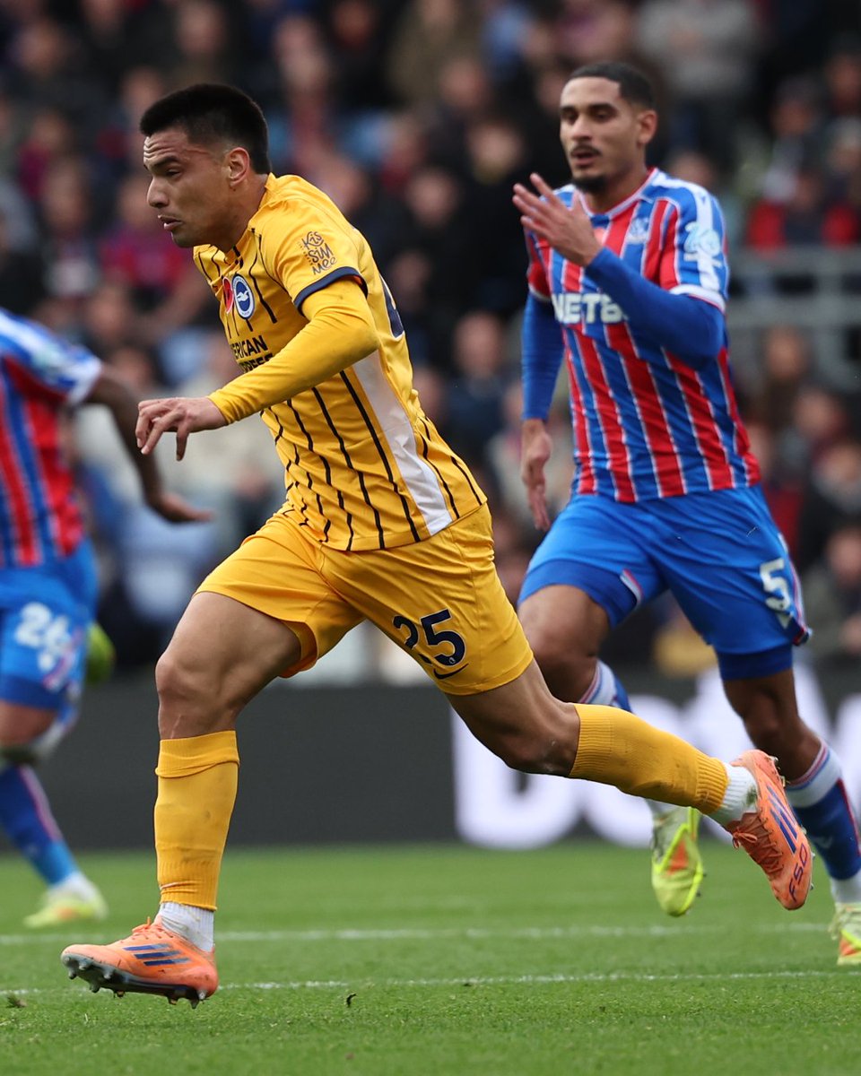 OfficialBHAFC's tweet image. Diego leads a brilliant breakaway but after finding Yankuba in the box, he fires wide! 😩