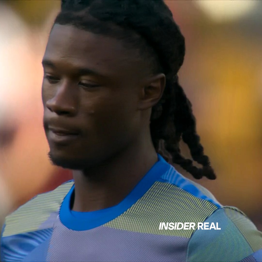 فيدريكو فالفيردي وكامافينغا خلال الإحماء.