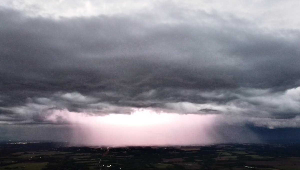 stmchsr01's tweet image. Various lightning aerials this year

#aerial #cloudscience #cloudphysics #meteorology #physics #aerospace #engineering #storm #cumulus #thunderstorm #wx #clouds #aerial #otherworld #aboveclouds #air #watervapor #science #cloudscape #cottonball #blanket #meteorology #kywx #tnwx