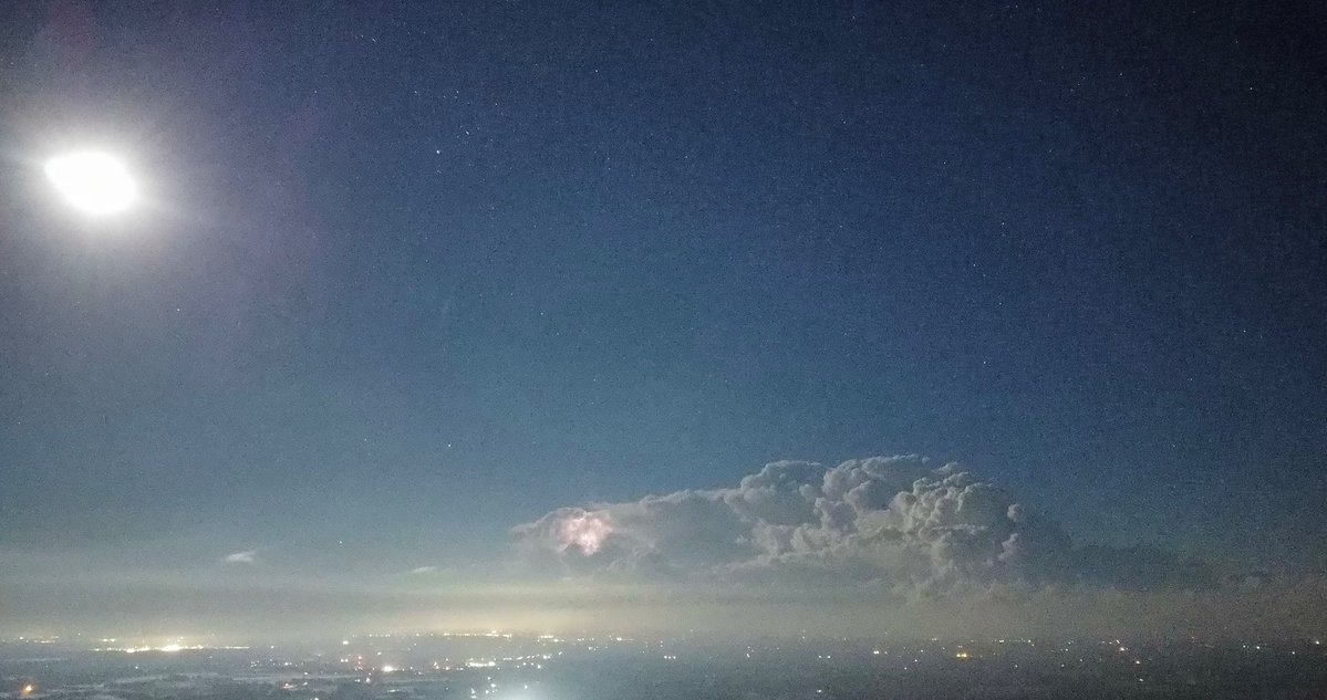 stmchsr01's tweet image. Various lightning aerials this year

#aerial #cloudscience #cloudphysics #meteorology #physics #aerospace #engineering #storm #cumulus #thunderstorm #wx #clouds #aerial #otherworld #aboveclouds #air #watervapor #science #cloudscape #cottonball #blanket #meteorology #kywx #tnwx