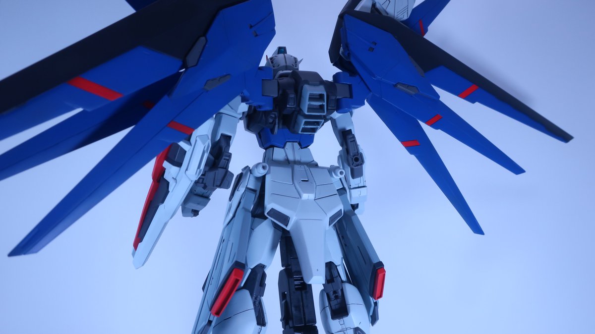 answer1134's tweet image. #おきみな模型コン
ギリギリ滑り込みー
作品名【フリーダムガンダムVer.Answer】
2.0をベースに自分好みにアレンジしました特にウイング部ディティール、バラエーナ、リアアーマーなどを中心に全身に手を入れました！！