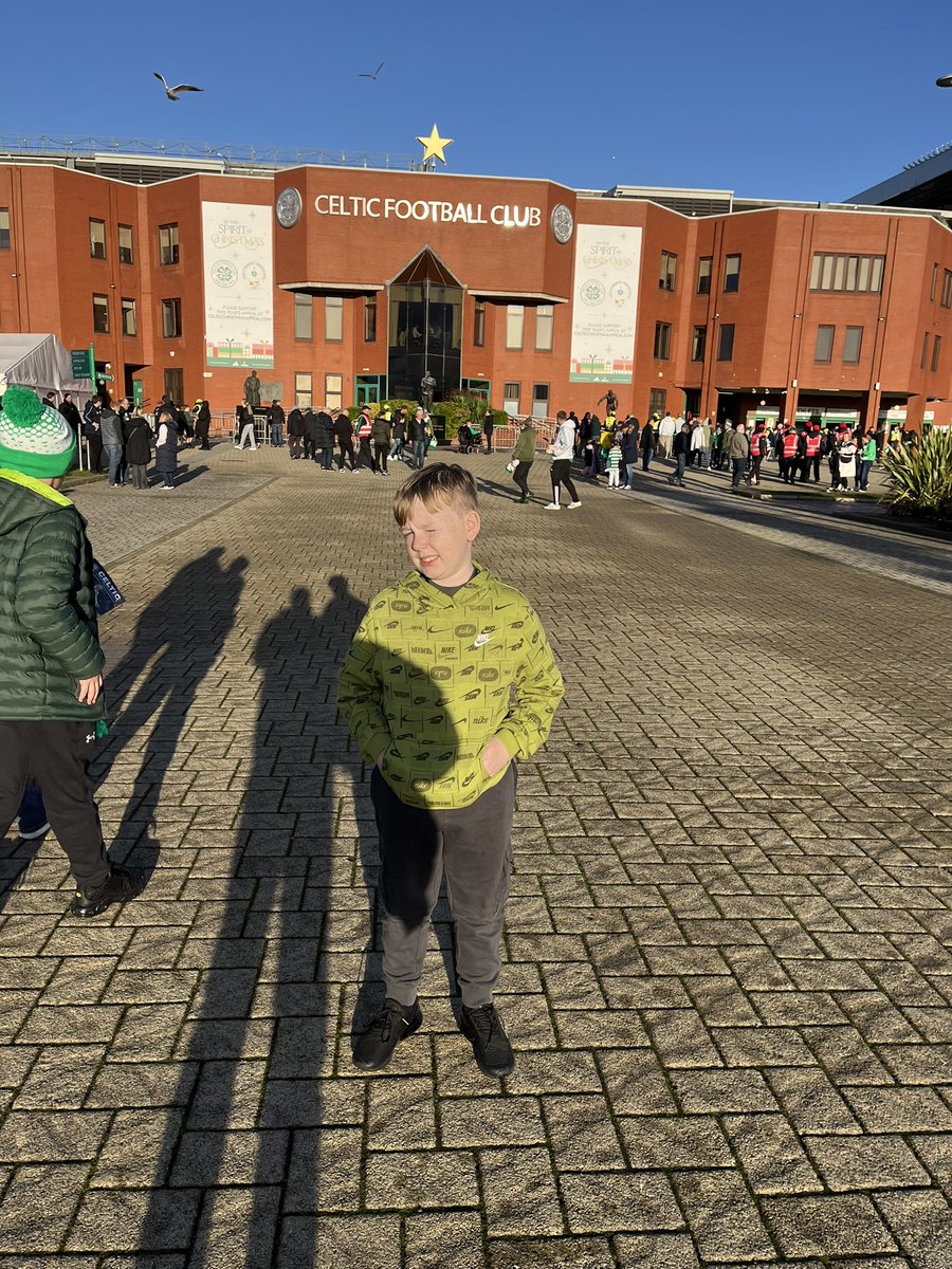 Looks a good day but bet it’s fucking freezing inside ground