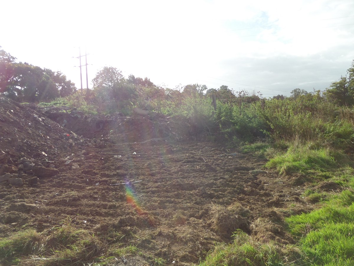 HWMgrp's tweet photo. In the picture below you can see the asbestos contaminated soil stockpile to the left and the clean area to the right after HWM have hand picked the asbestos.

If you need asbestos handpicking by the experts, email enquiries@hwmgroup.co.uk and put ASBESTOS in the subject line. https://t.co/wEZ3BhYGhD