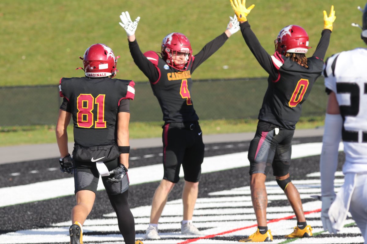 Victory Sunday⚫️🔴

Cardinals get win Number 6 over the Mustangs. 

The Cardinals OL paved the way for 259 total Rush yards on the afternoon. Jackson Cusack finished with 6 rec. 71 yds, 1TD💪🏼

The Defense held Morrisville to just 7 points despite 4 trips to the RZ🗜️

#RollCards