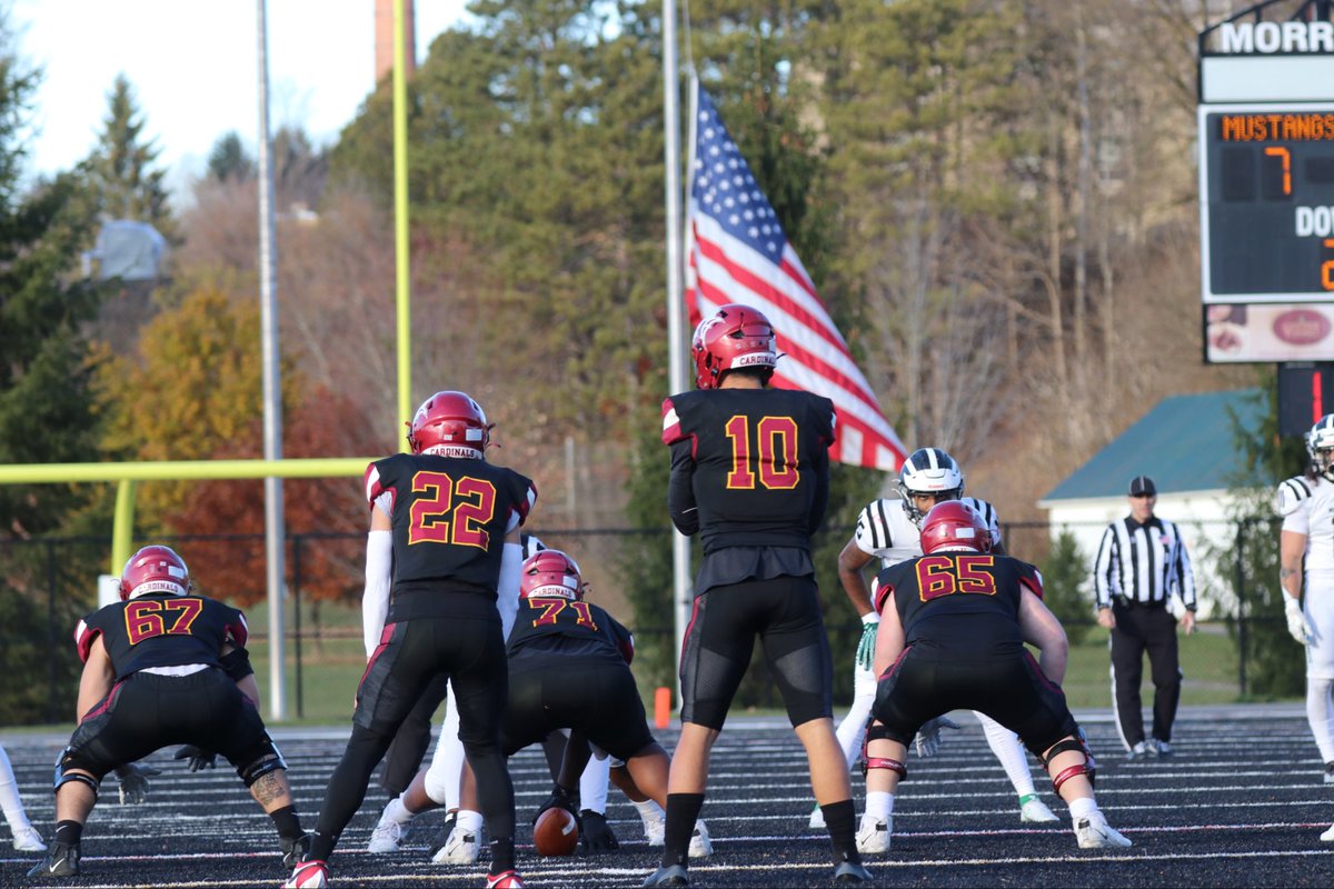 SjfFootball's tweet photo. Victory Sunday⚫️🔴

Cardinals get win Number 6 over the Mustangs. 

The Cardinals OL paved the way for 259 total Rush yards on the afternoon. Jackson Cusack finished with 6 rec. 71 yds, 1TD💪🏼

The Defense held Morrisville to just 7 points despite 4 trips to the RZ🗜️

#RollCards https://t.co/7LTqRmnjxx