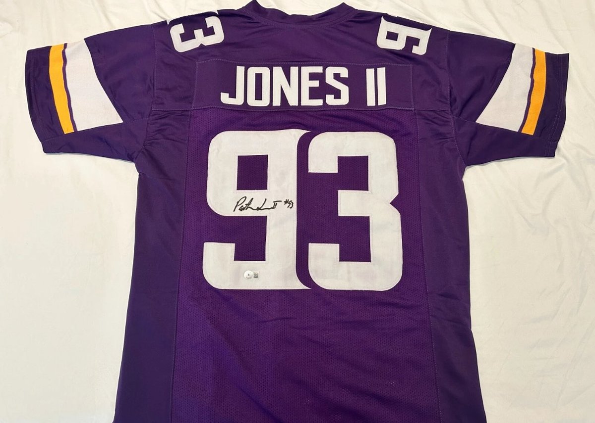 VikesCentral's tweet photo. Any big Pat Jones fans out there? lol https://t.co/RzCWI6uSI8