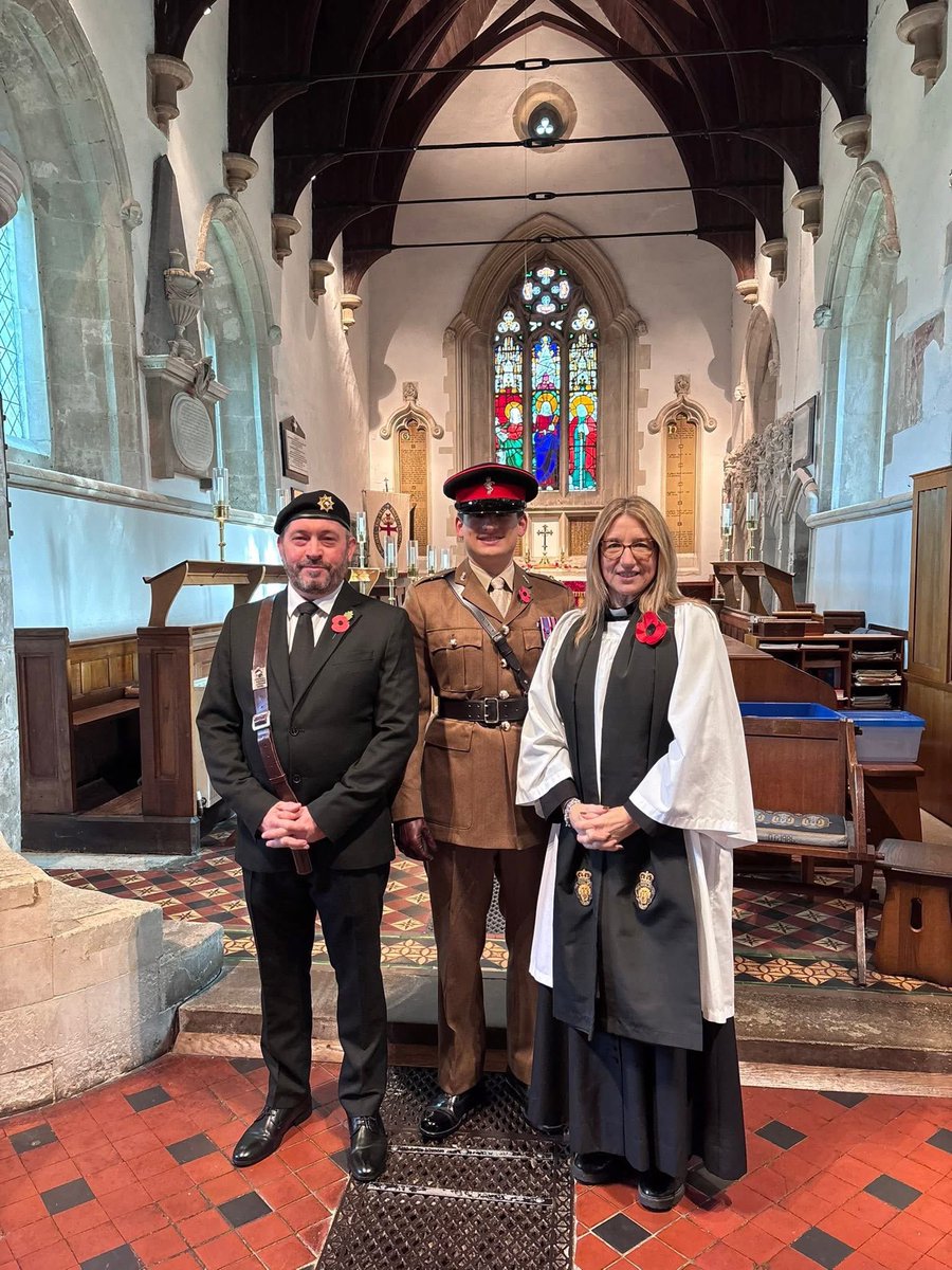 lordmvarder's tweet photo. Wonderful act of Remembrance service today by @SB07REV made even better by having our youngest son (2/4) with us. @RBLAstonClinton @PoppyLegion https://t.co/5e5XG3FCxV