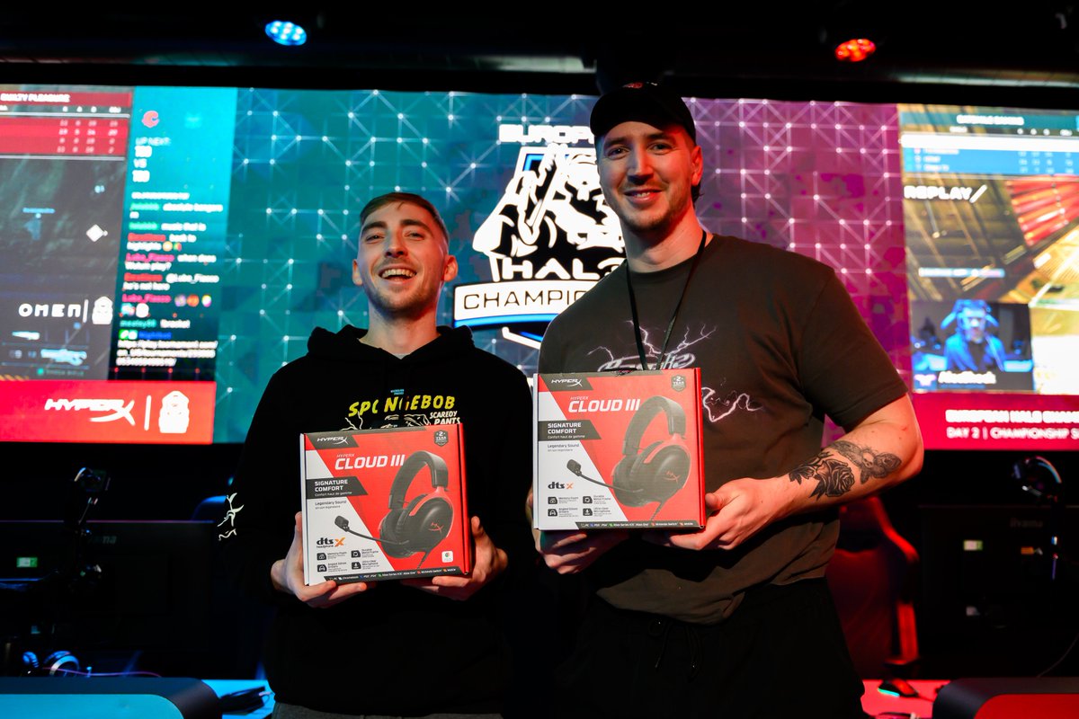 EuroHaloLeague's tweet photo. 🎬 Behind the scenes...
@CaseyLunny and @interRiotz dominated #EHC25 Rush 2v2, snagging themselves a BRAND NEW HyperX Cloud III headset each 😋
⁉️ Anyone else jealous? ...
A huge thank you to @HyperX for powering this event, it's been mega 🙌
#ATLAS #EHL #UOSTAFFS #HyperXGaming https://t.co/ZqP20Tq5Hx