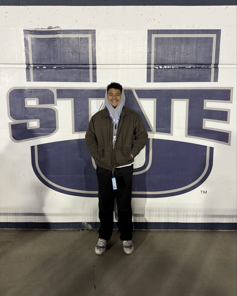 I am very blessed to receive an offer from @usufootball. Thank you @coachacitelli and <a href="/CoachBroncoM/">Bronco Mendenhall</a>. Go Aggies!🤘🏾