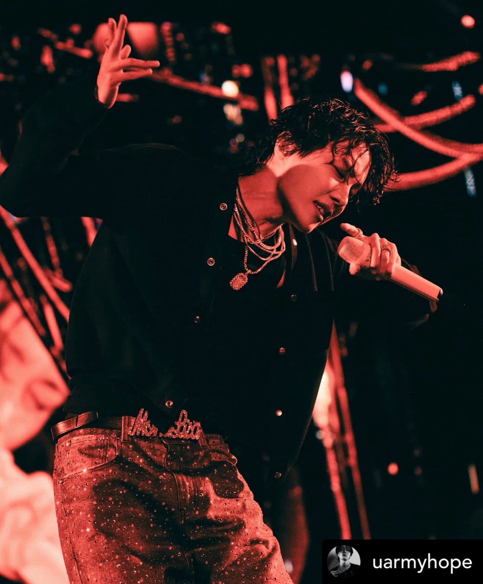 1 RT = 1 vote

I vote #jhope for #2025MAMAVOTE